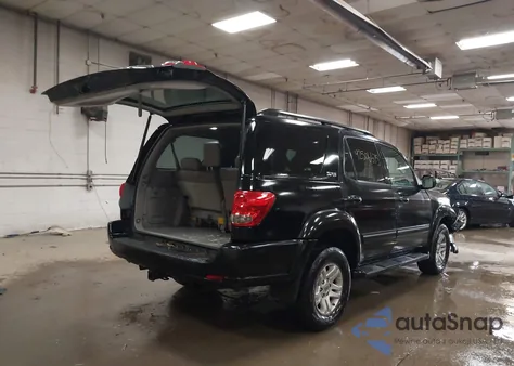 2005 Toyota Sequoia Sr5 V8 from USA, damaged, VIN 5TDBT44AX5S251249